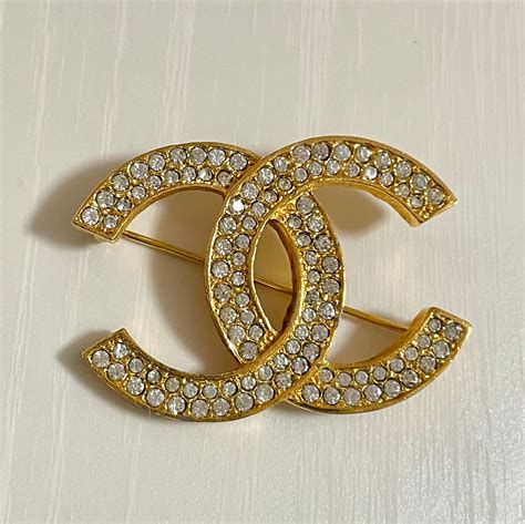 beoche chanel|chanel broche wit.